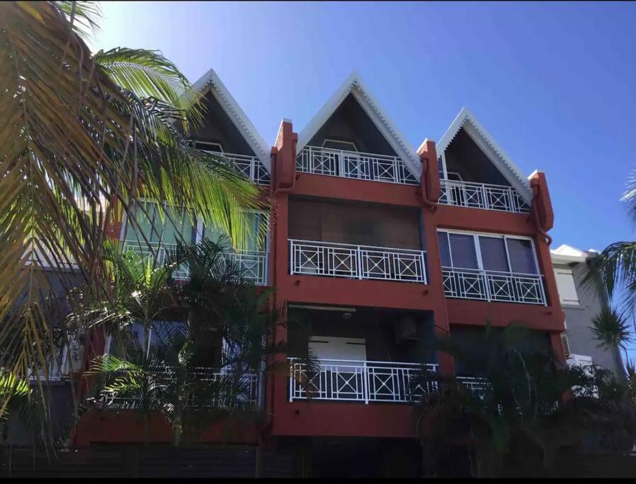 Duplex 1 Mn Plage De Trou D Eau Location A La Semaine Minimum La Saline Les Bains Exterior foto